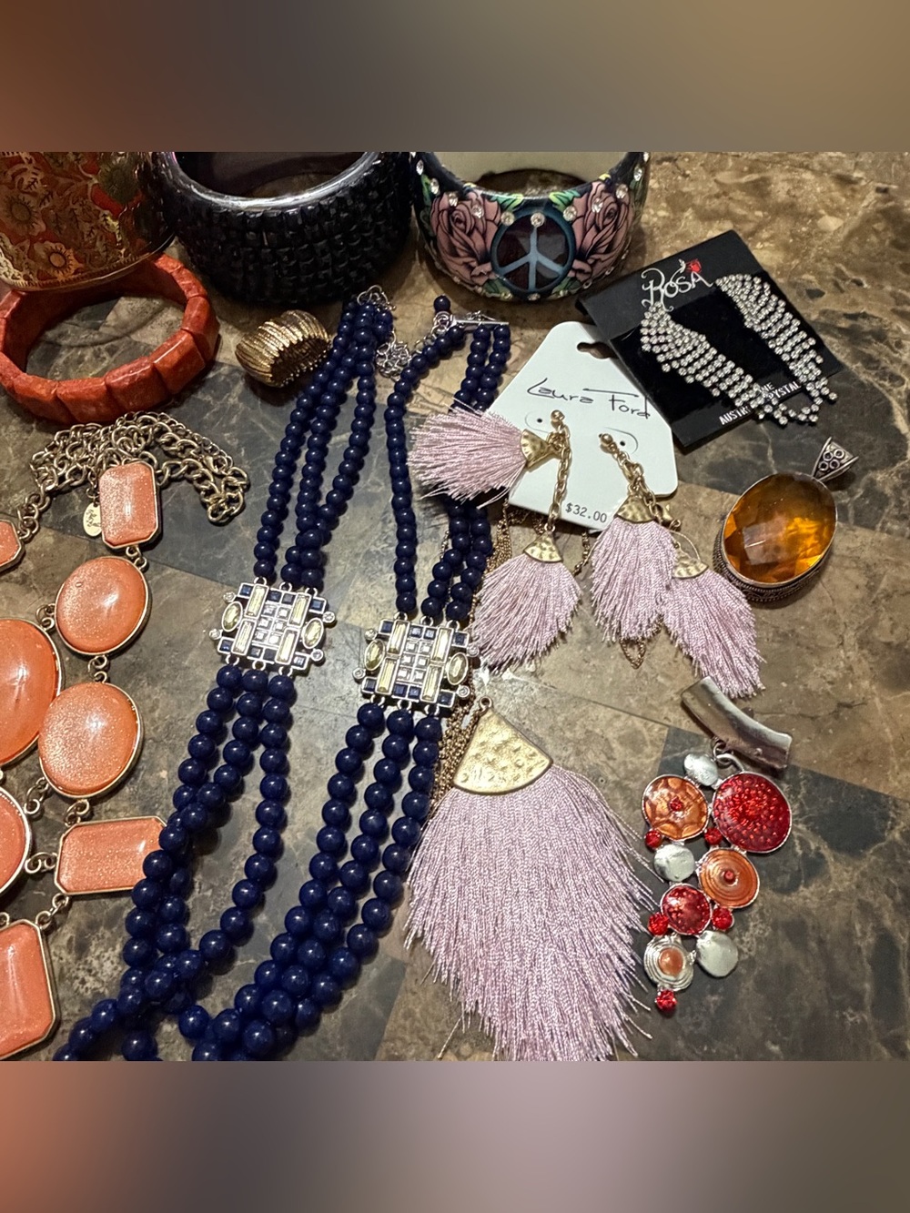 Jewelry bundle - Picture 2 of 8